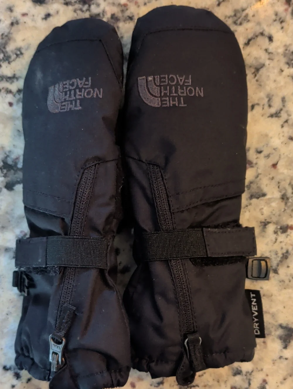 The North Face Black Insulated DryVent Mittens Youth 3T